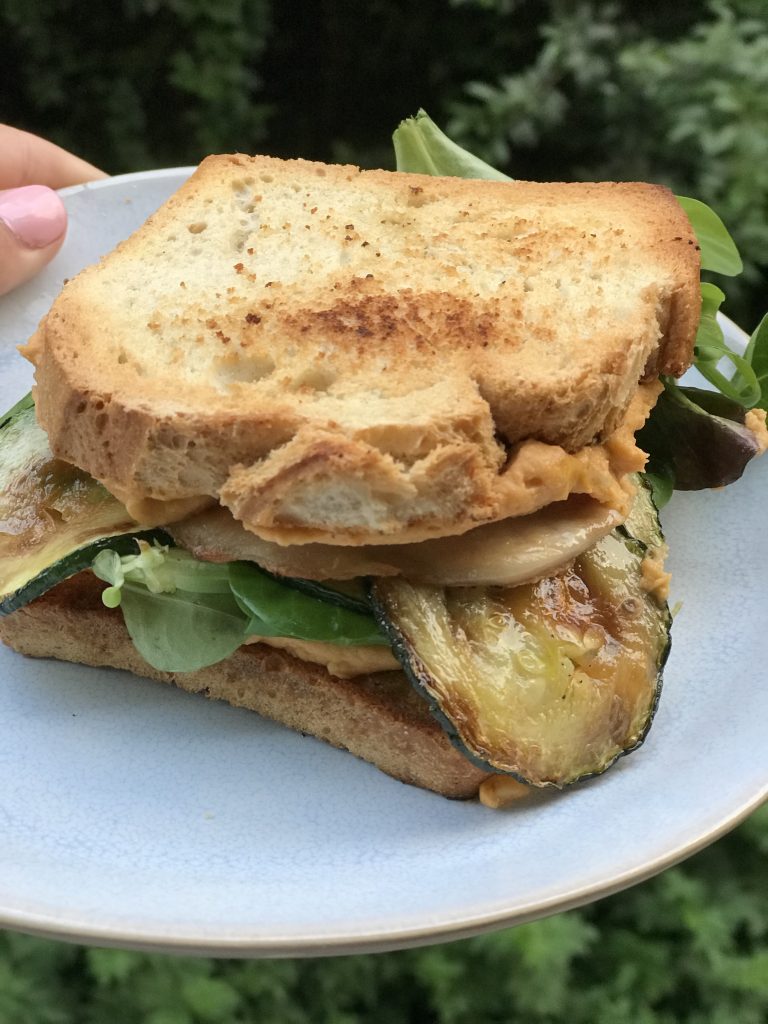 Sandwich de calabacín y pollo
